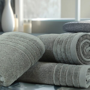 Velour Nest Aura Bath Towel – 100% Ring Spun Cotton – 590 GSM